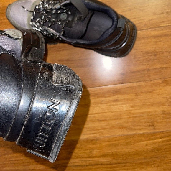 Authentic Men Louis Vuitton Sneaker - Picture 6 of 8